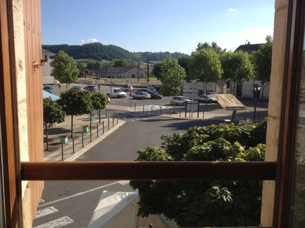 Hotel De La Gare Sévérac-le-Château Rum bild