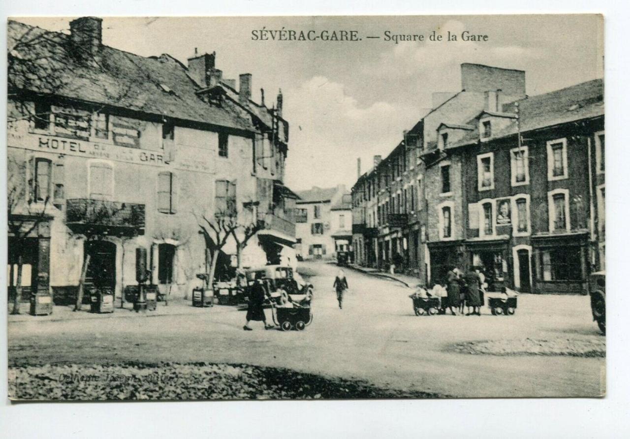Hotel De La Gare Sévérac-le-Château Exteriör bild