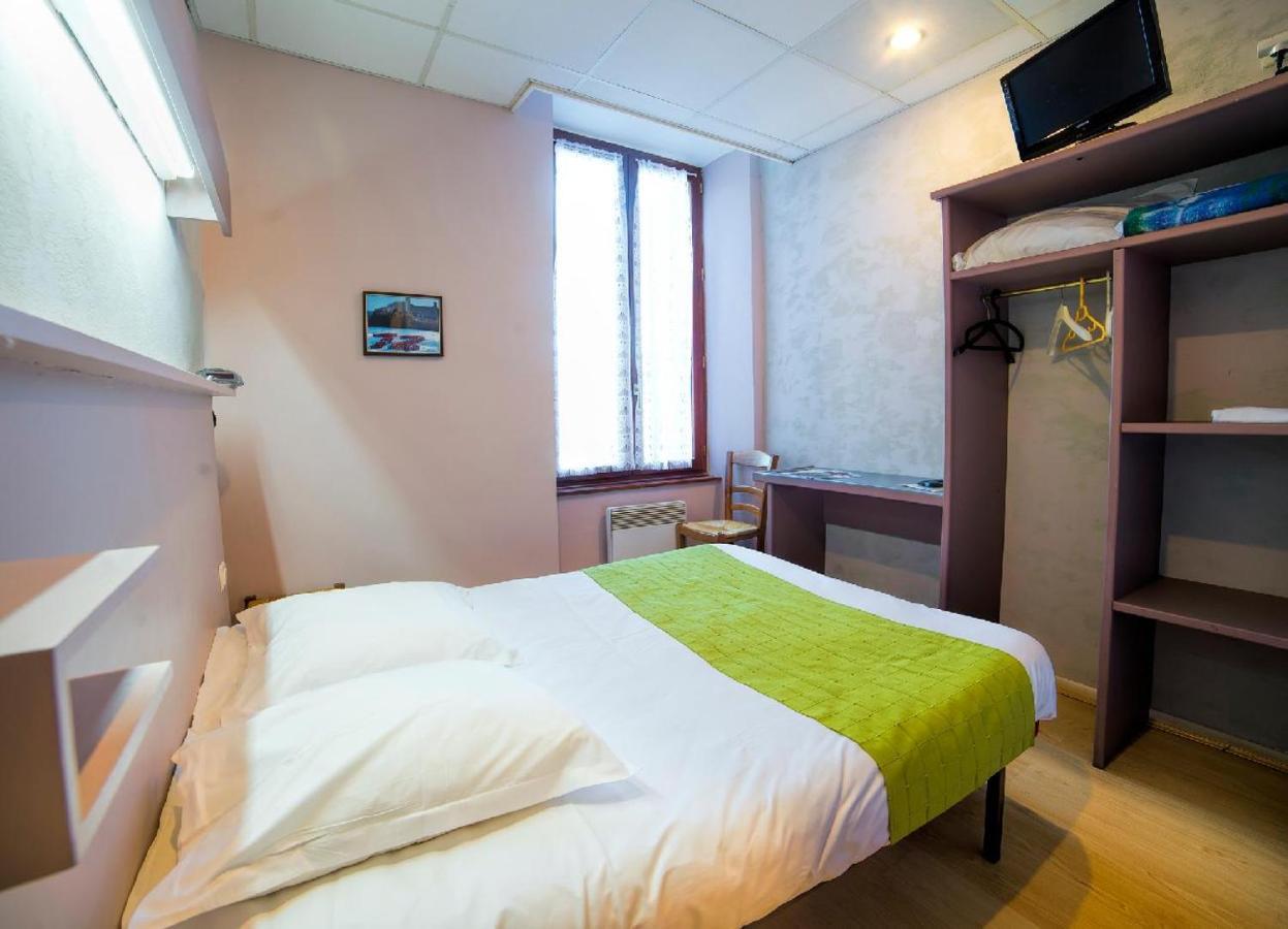 Hotel De La Gare Sévérac-le-Château Exteriör bild